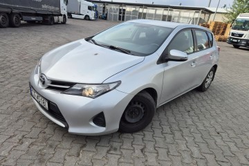Toyota Auris, 1,4 diesel, salon PL